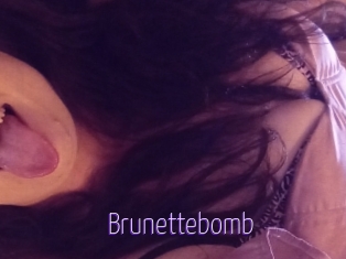 Brunettebomb