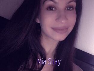 Mia_Shay