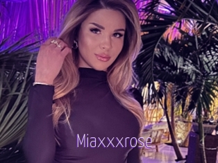 Miaxxxrose