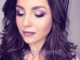 SandraSyperHot